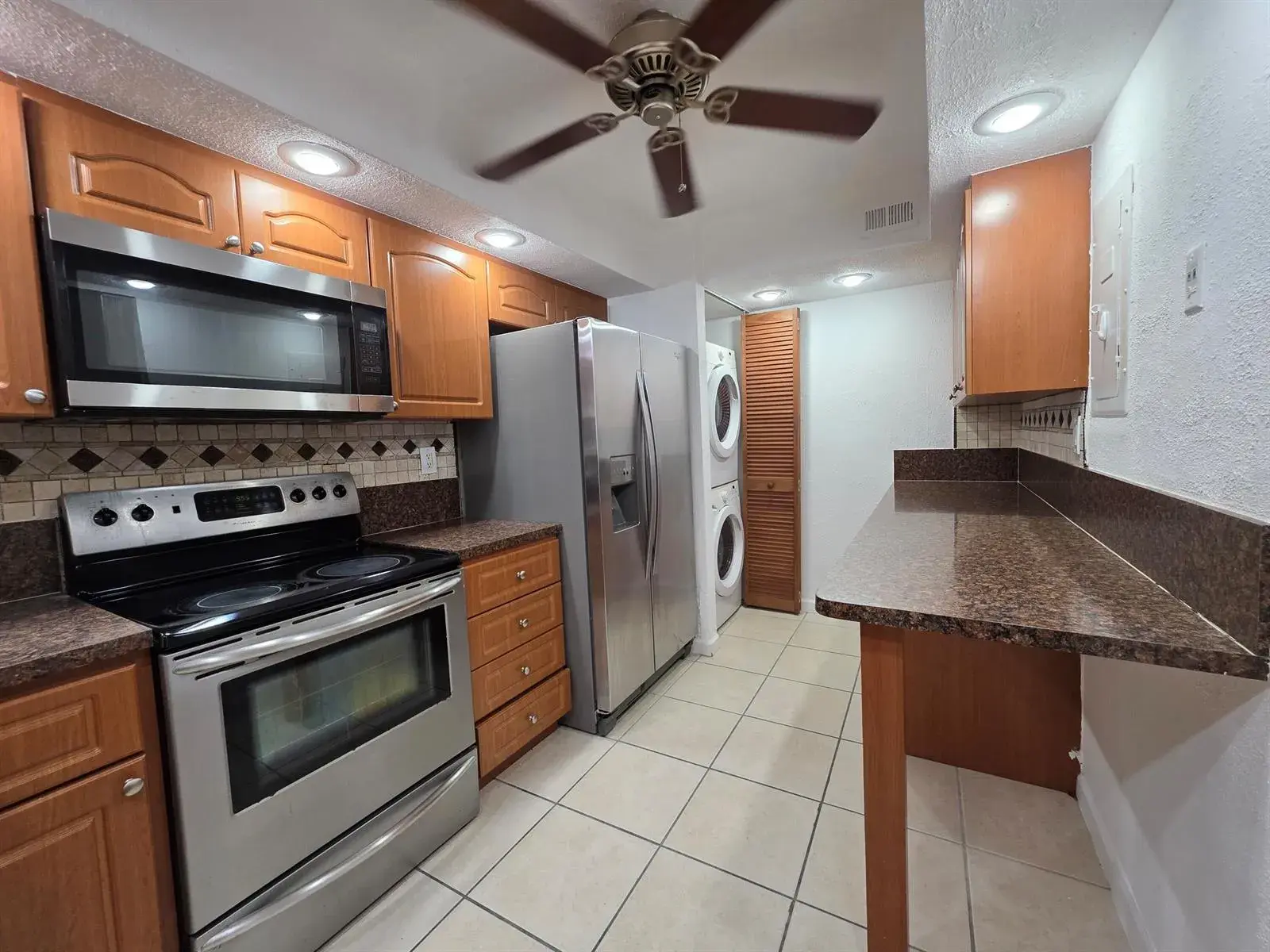 5860 NW 44TH Street # 502, Lauderhill FL 33319