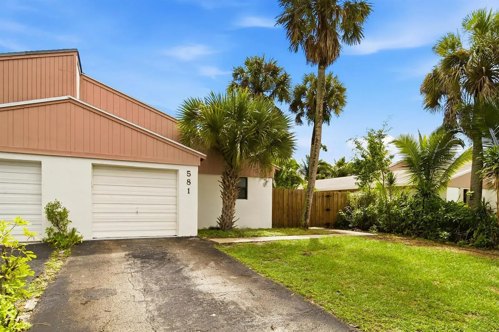 581 NW 47TH Avenue, Delray Beach FL 33445