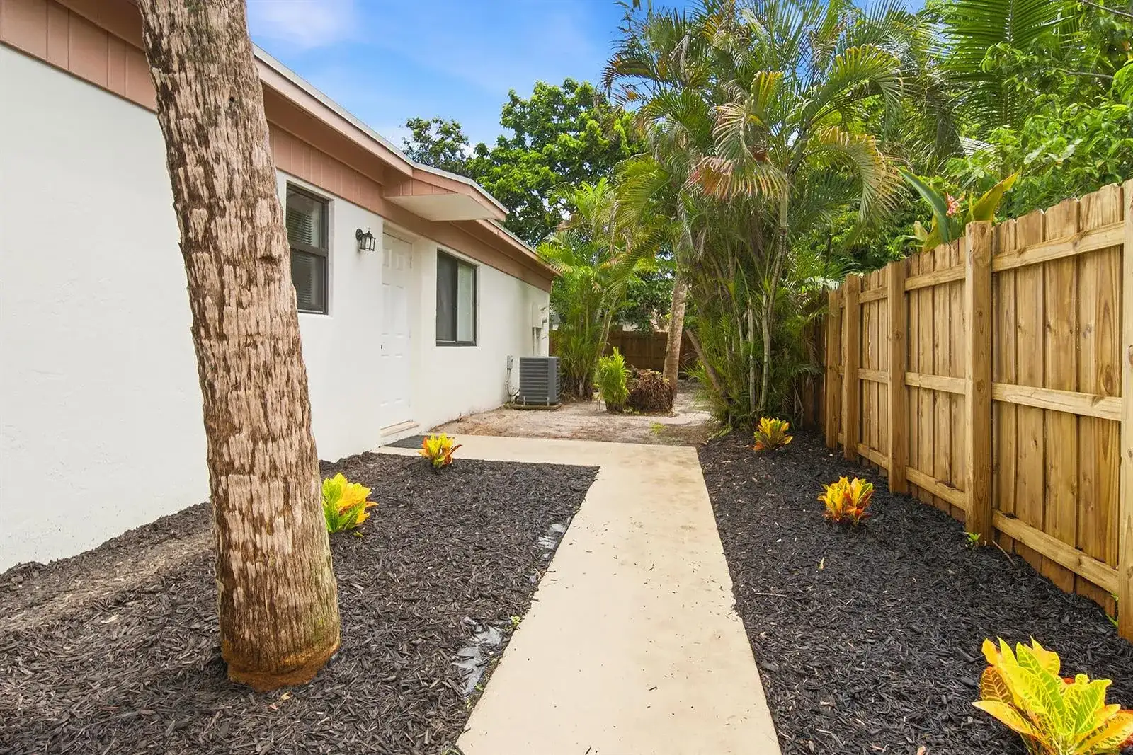 581 NW 47TH Avenue, Delray Beach FL 33445 photo 4