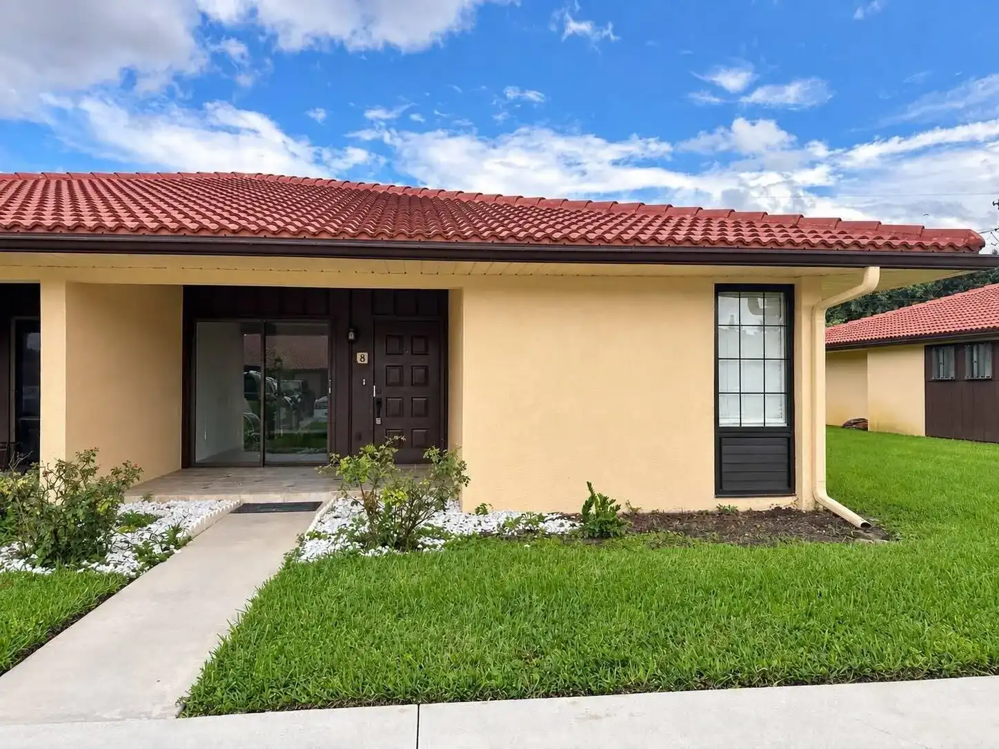 5933 FOREST HILL Boulevard # 8, West Palm Beach FL 33415