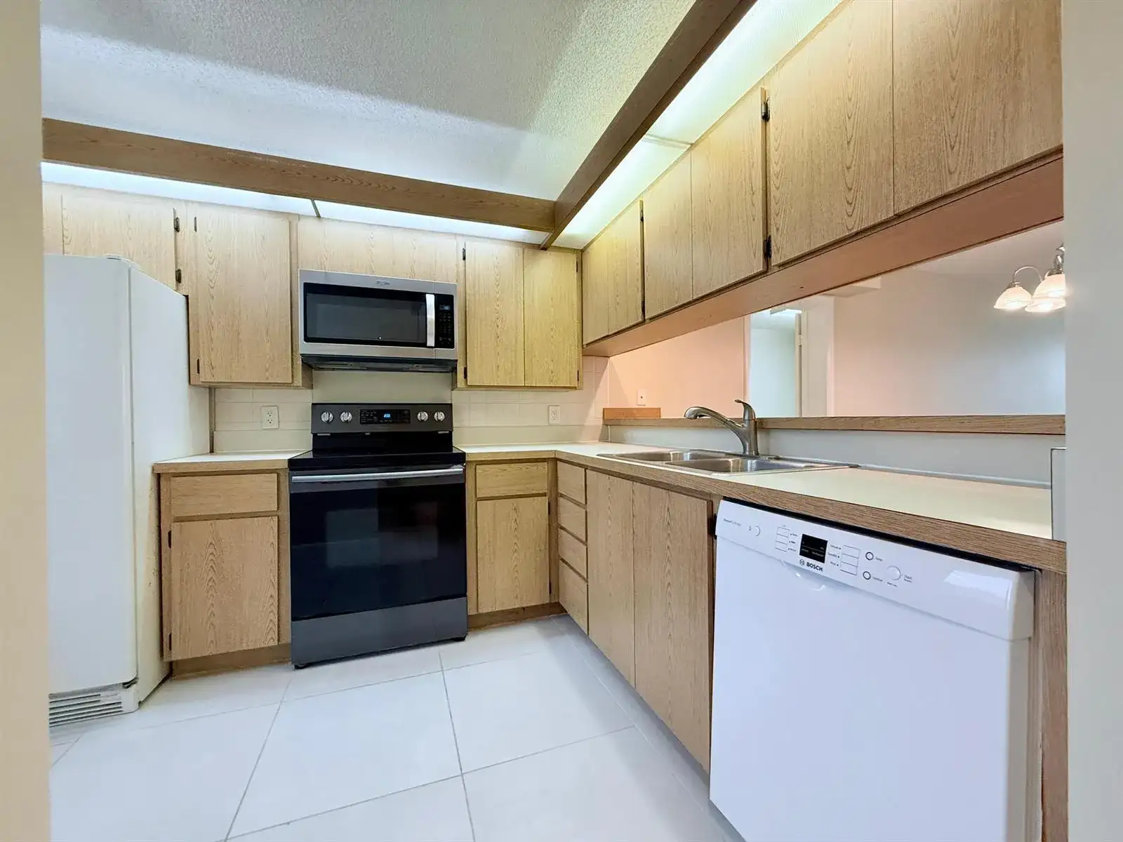 2621 Village Boulevard # 206, West Palm Beach FL 33409 photo 2