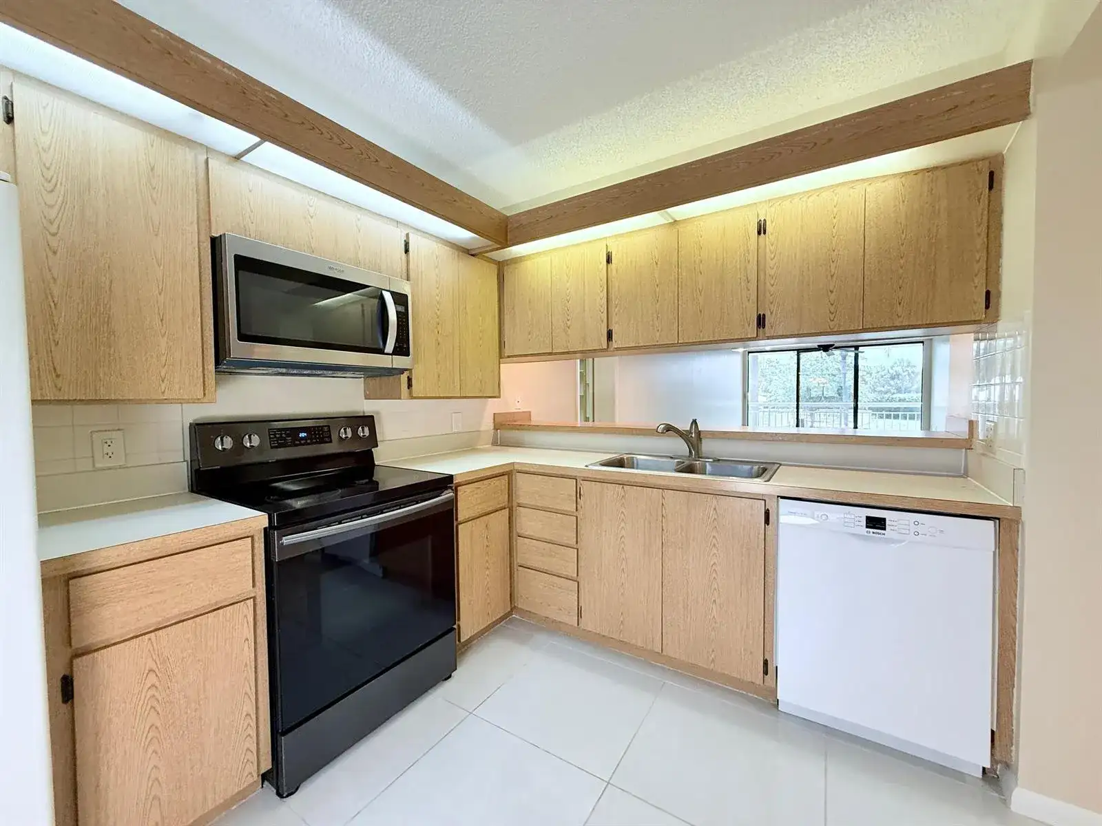 2621 Village Boulevard # 206, West Palm Beach FL 33409 photo 4