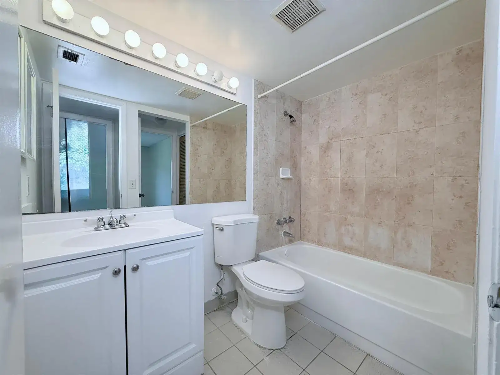 4891 Sable Pine Circle # B1, West Palm Beach FL 33417 photo 3