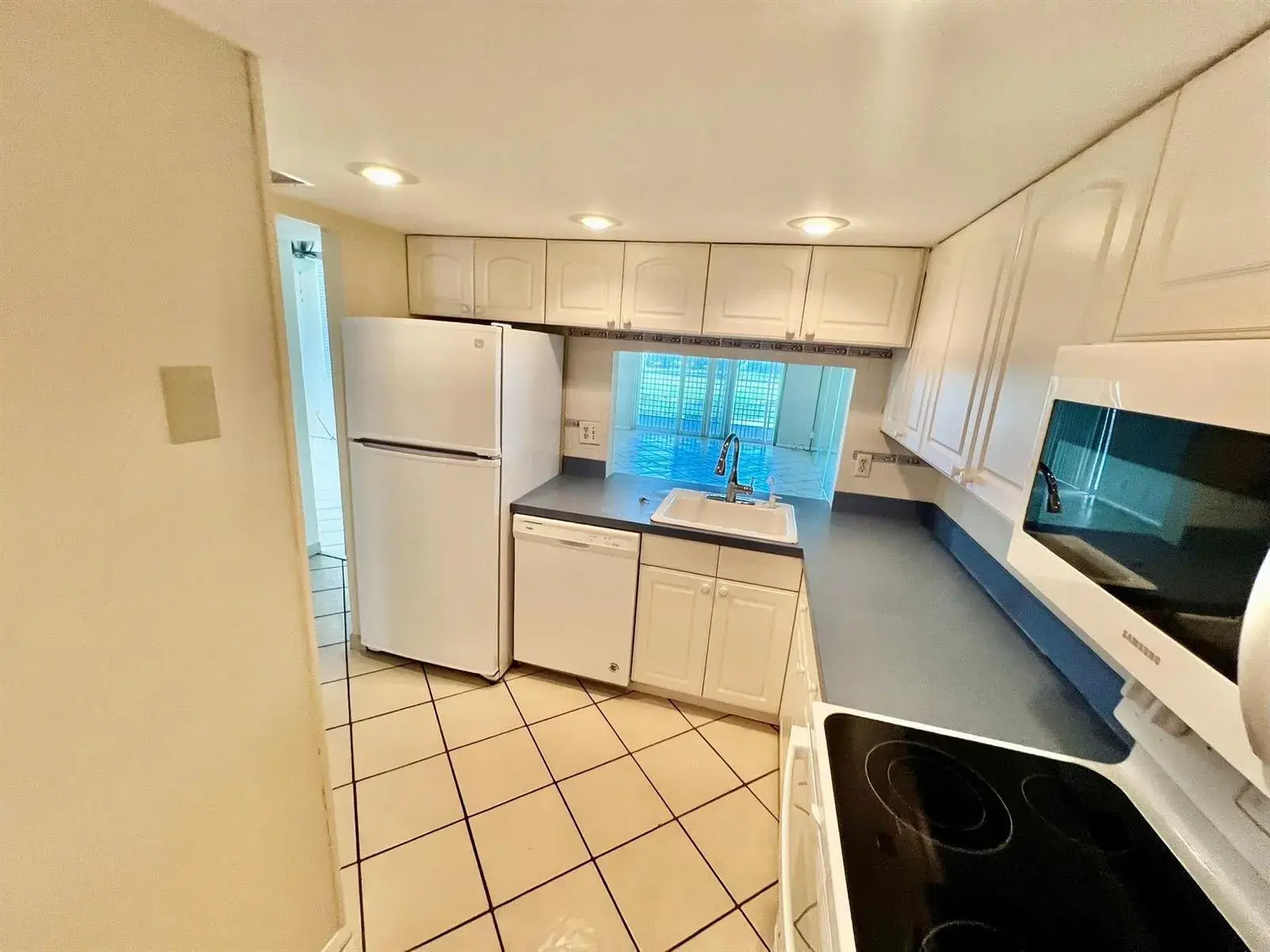 9450 Poinciana Place # 416, Davie FL 33324