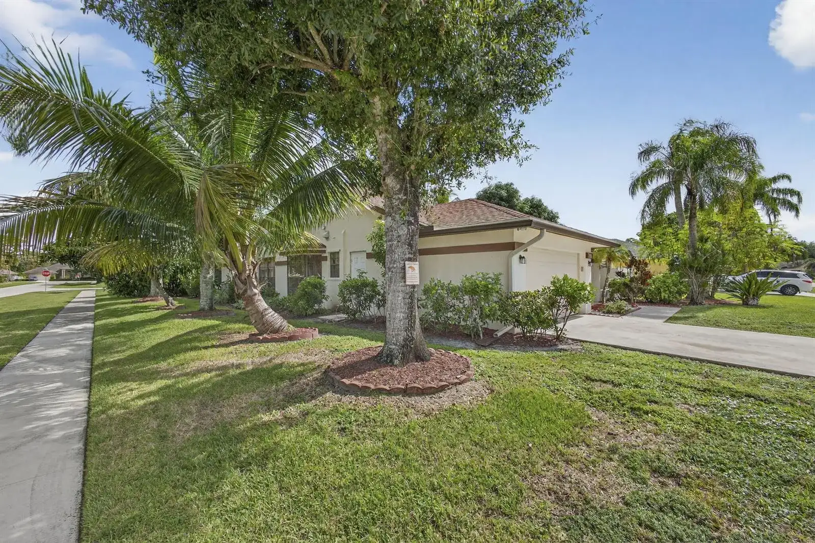 798 Blueberry Drive, Wellington FL 33414 photo 5