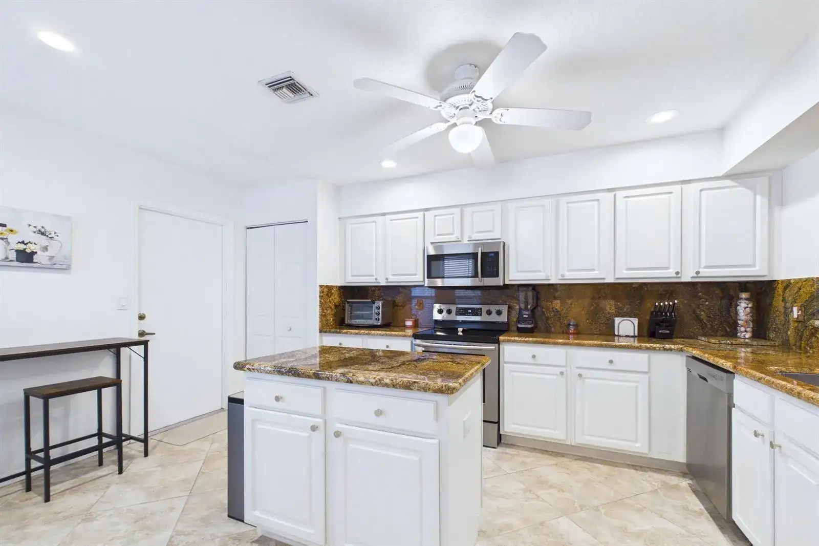412 Coral Cove Drive, North Palm Beach FL 33408 photo 4