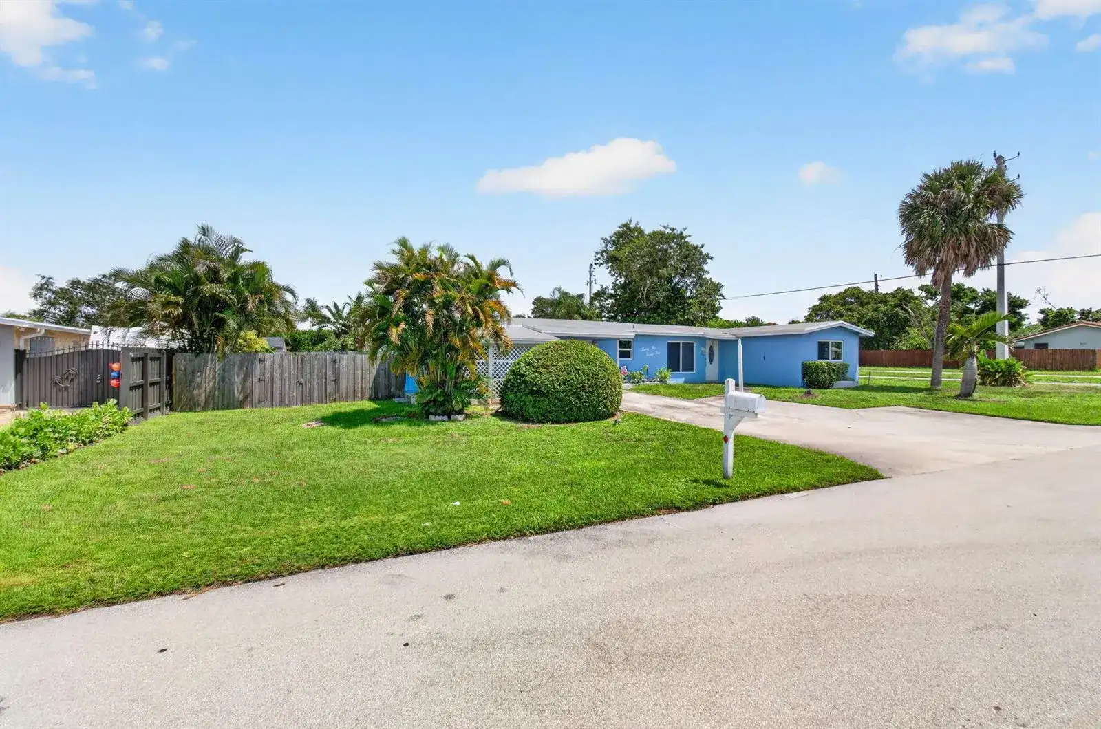 2521 Myrica Road, West Palm Beach FL 33406 photo 2