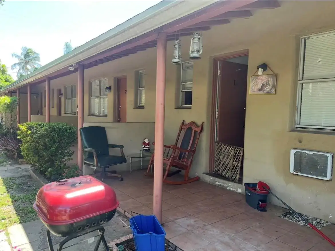 1840 TAFT Street # 5, Hollywood FL 33020