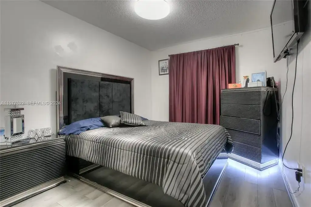 5665 W 20TH Avenue # 301, Hialeah FL 33012 photo 4