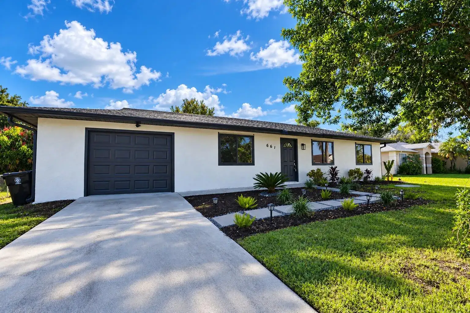 661 SW CYNTHIA Street, Port St. Lucie FL 34983 photo 2