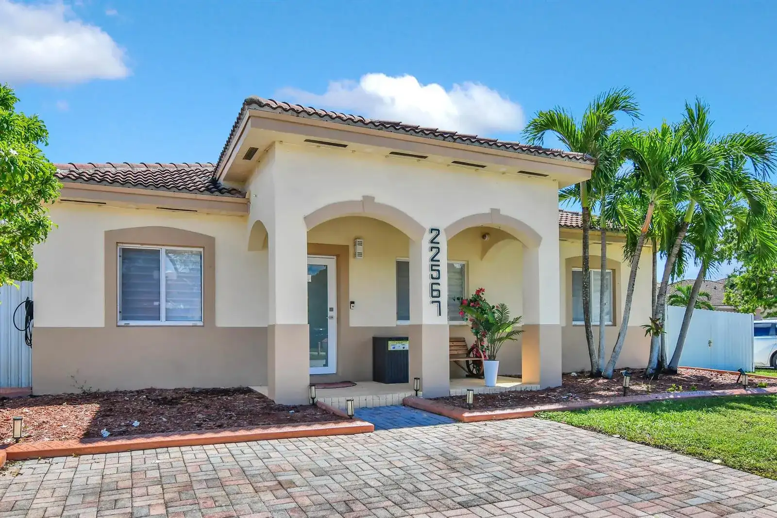 22567 SW 102ND Path, Cutler Bay FL 33190 photo 3