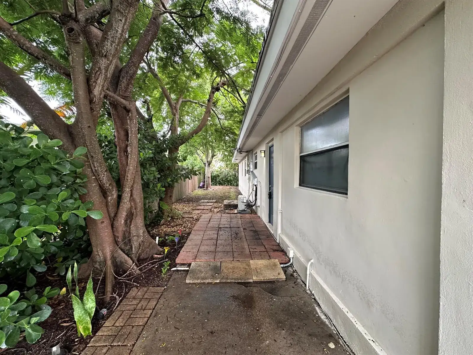 195 SE 10TH Street # 3, Deerfield Beach FL 33441 photo 3
