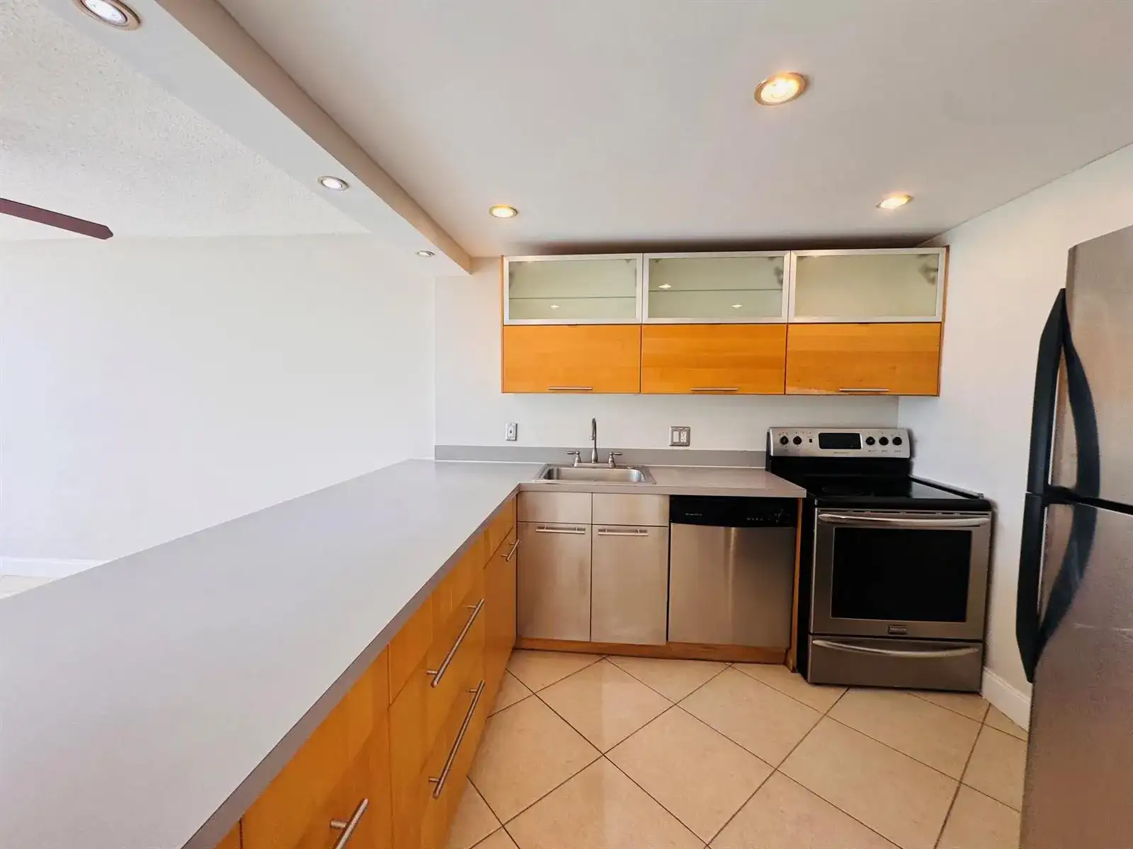 500 EXECUTIVE CENTER Drive # 4A, West Palm Beach FL 33401 photo 2