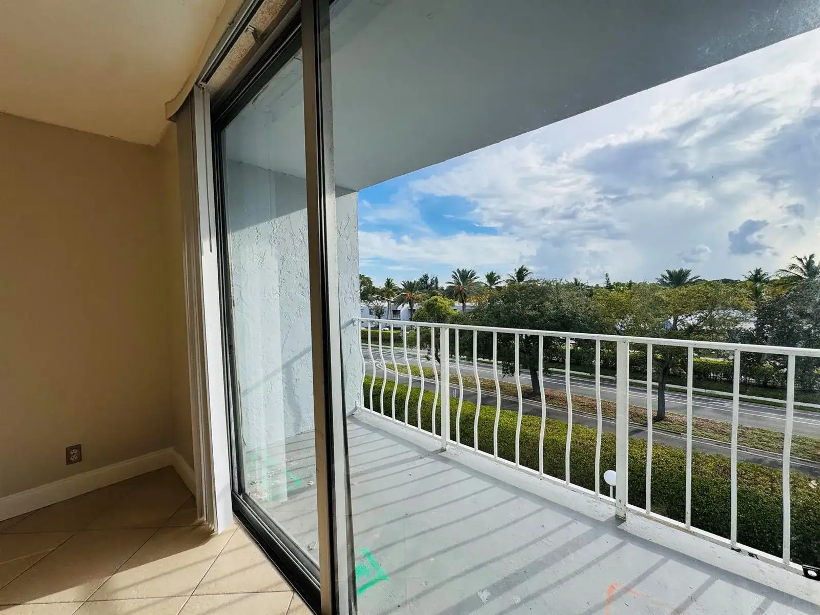 500 EXECUTIVE CENTER Drive # 4A, West Palm Beach FL 33401 photo 5