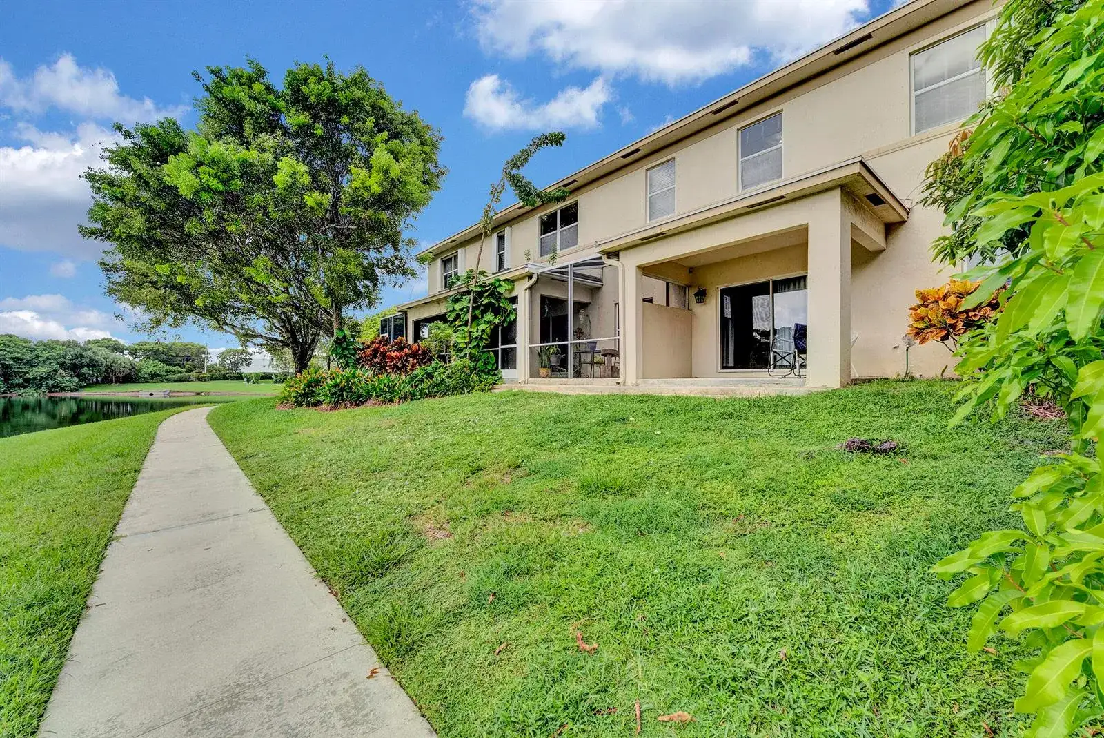 310 Spruce Street, Boynton Beach FL 33426 photo 4