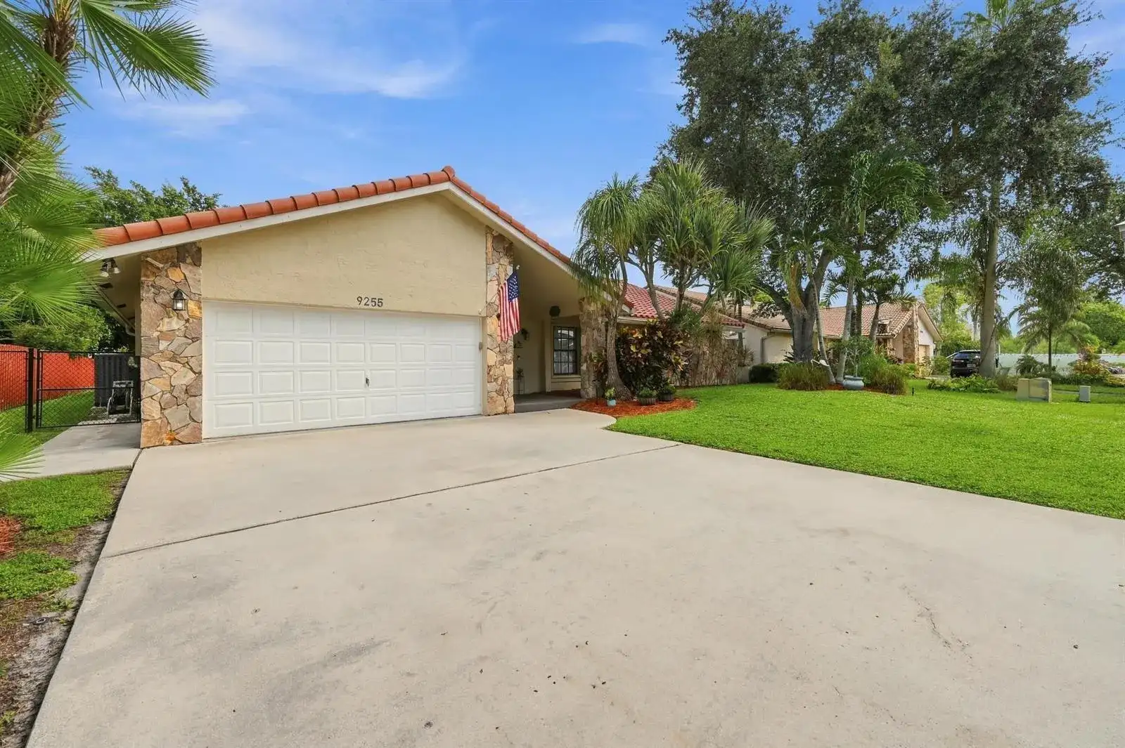 9255 NW 18TH Street, Plantation FL 33322 photo 4