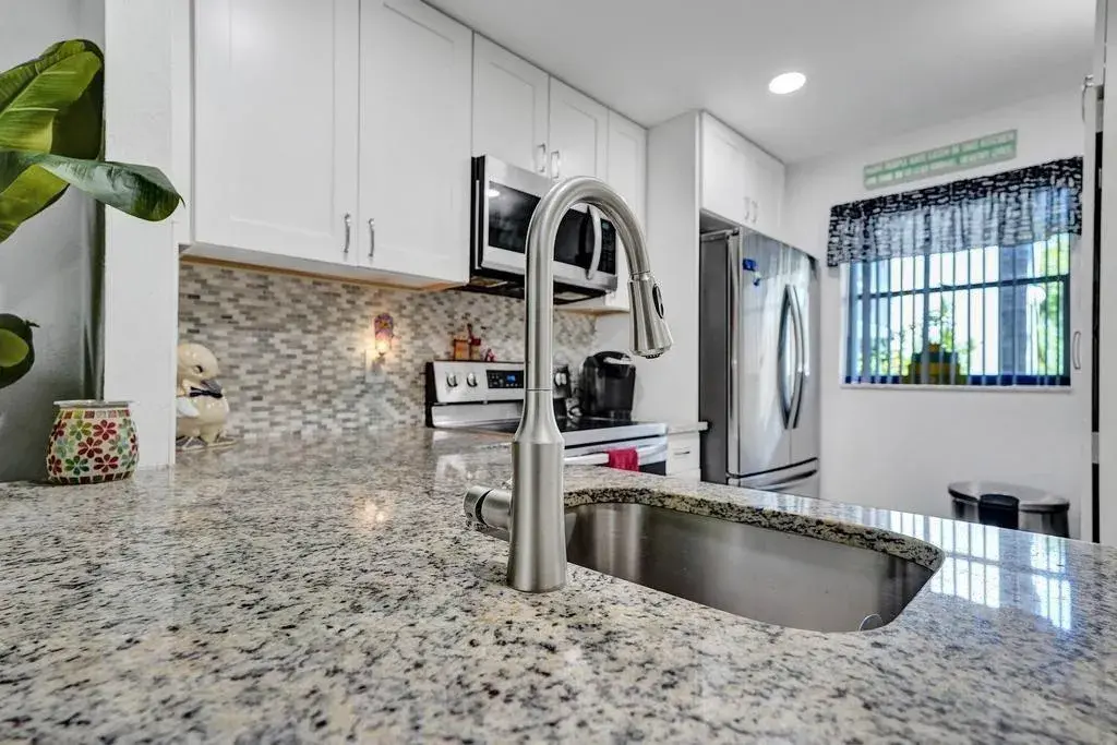 3060 HOLIDAY SPRINGS Boulevard # 106, Margate FL 33063