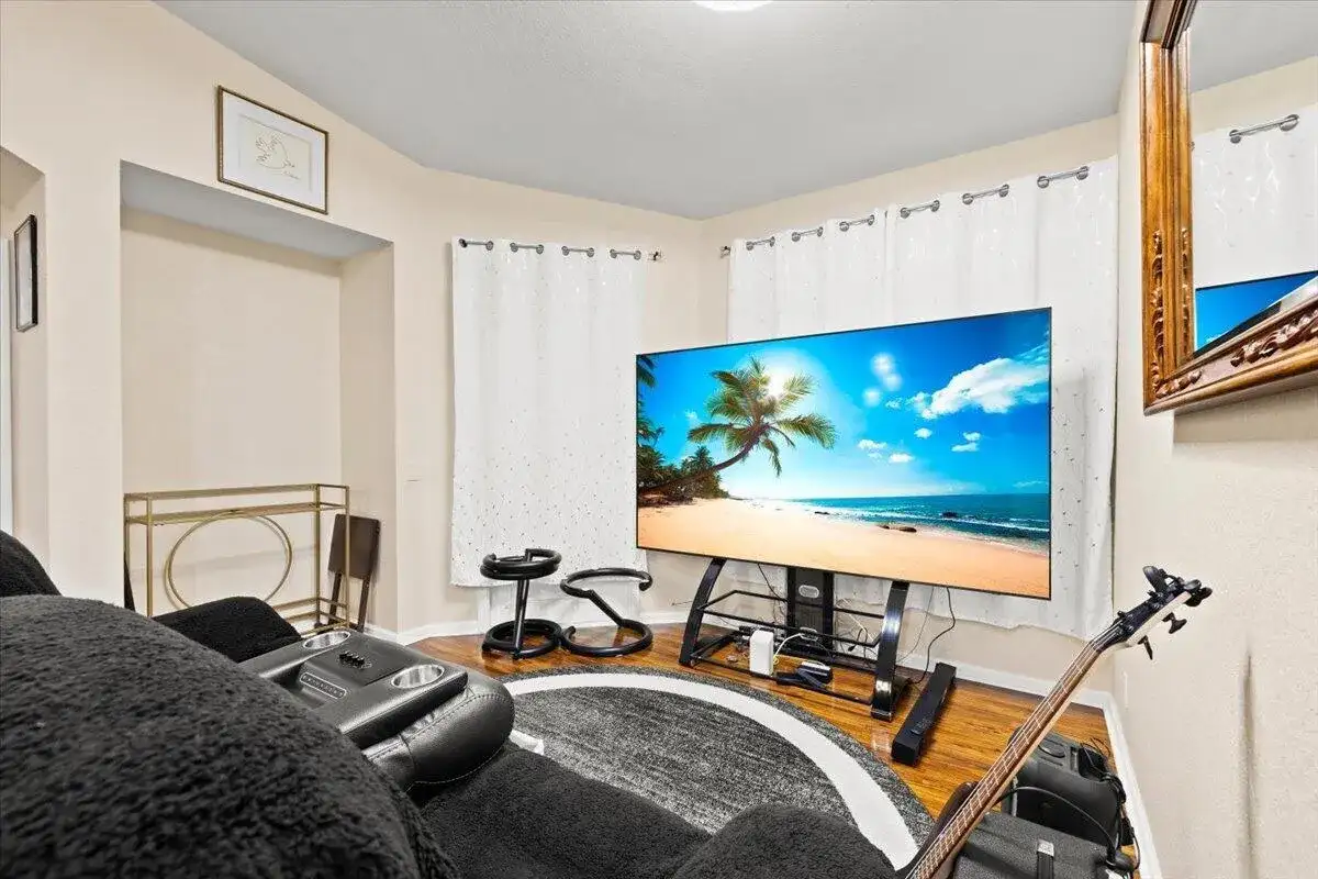 3175 LAUREL RIDGE Circle, Riviera Beach FL 33404 photo 4