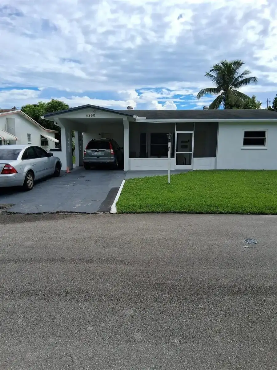 4250 NW 49TH Terrace, Lauderdale Lakes FL 33319