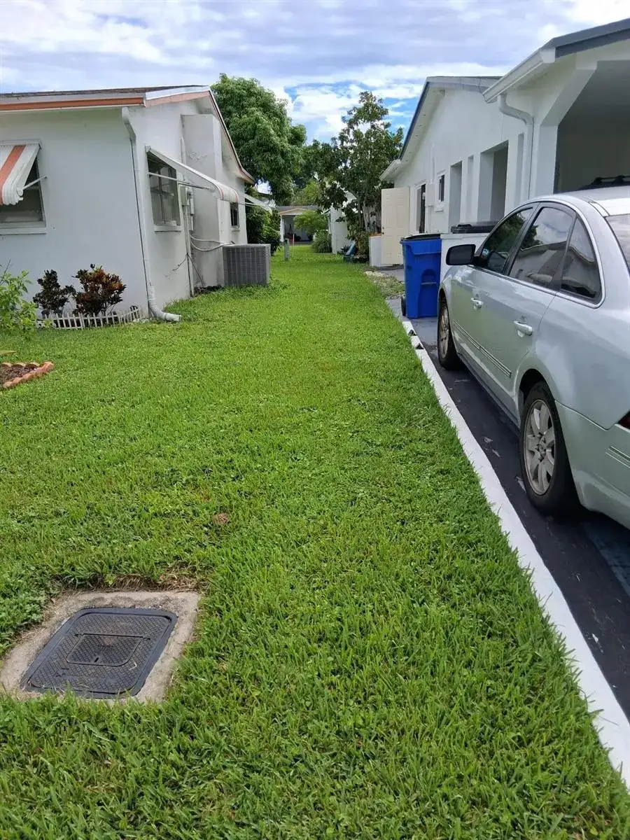 4250 NW 49TH Terrace, Lauderdale Lakes FL 33319 photo 3