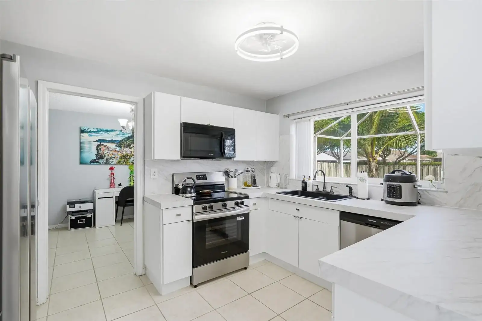 19257 NW 14th Street, Pembroke Pines FL 33029 photo 4