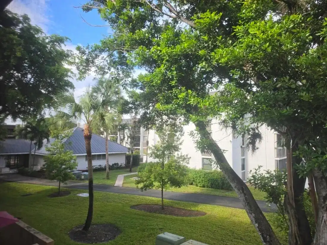 8425 Forest Hills Drive # 205, Coral Springs FL 33065