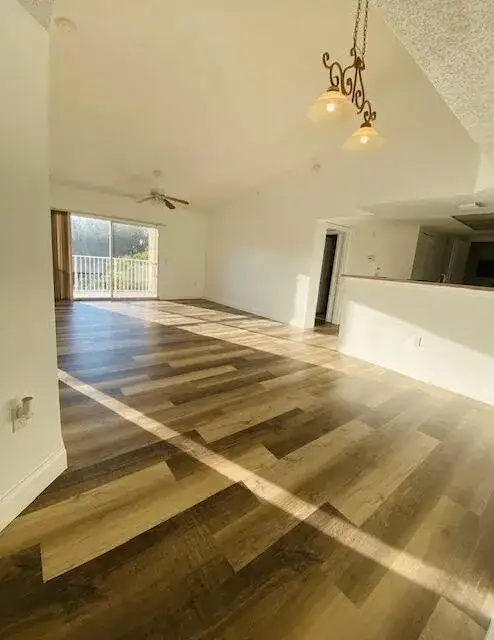 5021 Wiles Road Apt 301, Coconut Creek FL 33073 photo 4