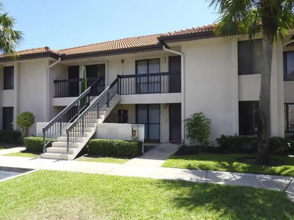 350 Club Circle # 105, Boca Raton FL 33487
