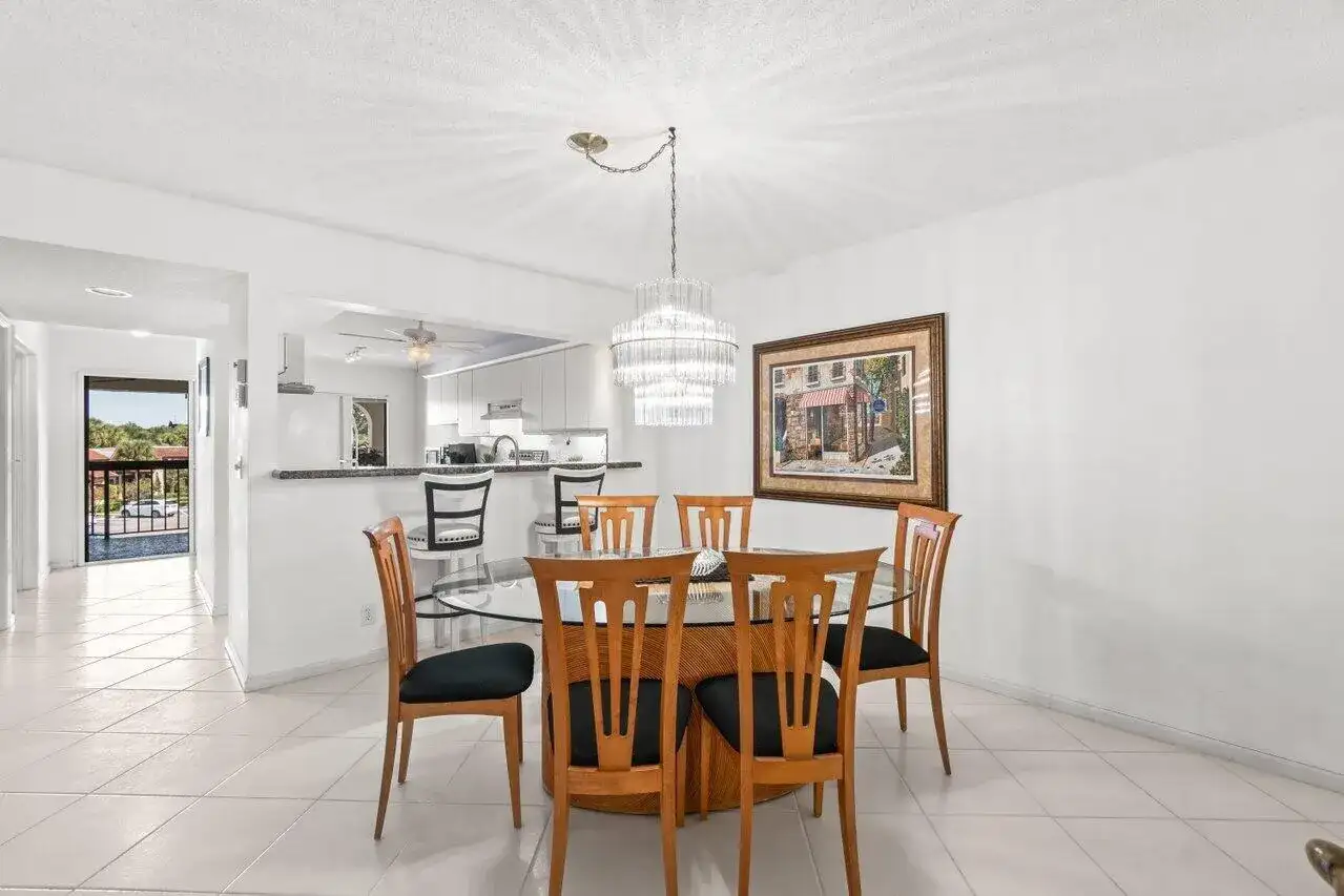 5380 CEDAR LAKE Drive # 303, Boynton Beach FL 33437 photo 4