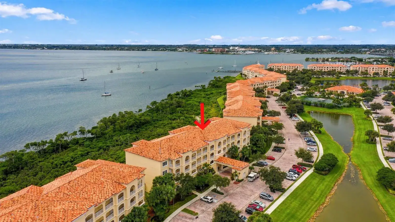 24 Harbour Isle Drive W # 204, Fort Pierce FL 34949