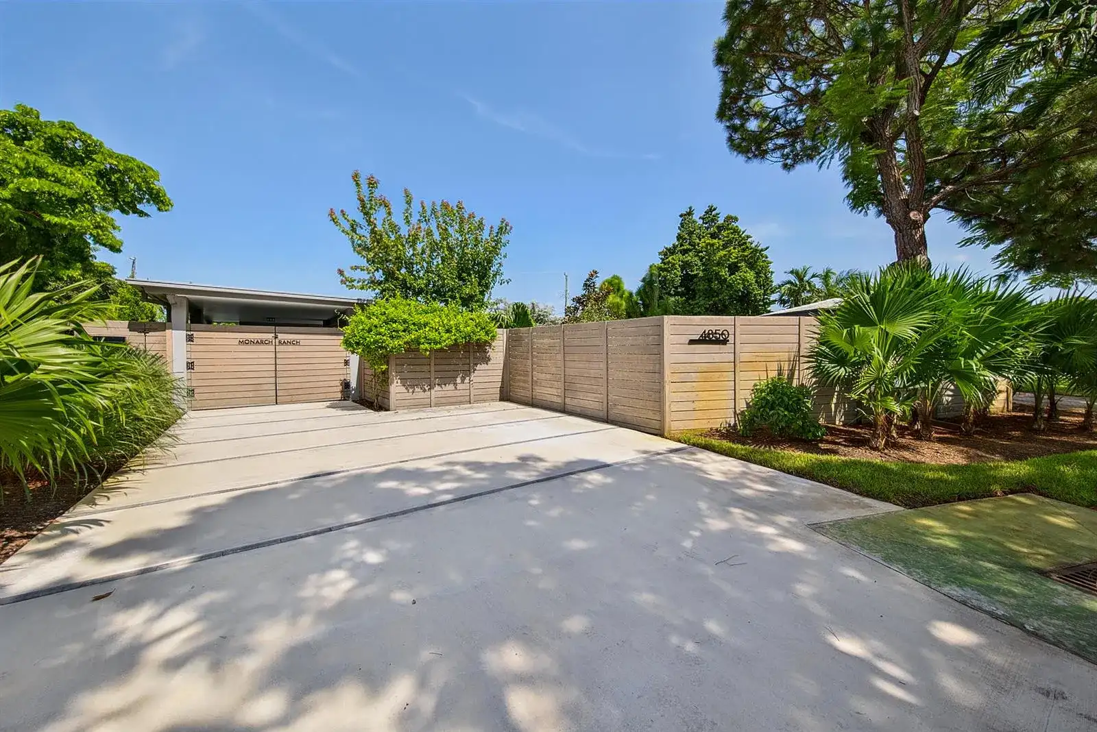 4850 NE 5TH Avenue, Oakland Park FL 33334 photo 2