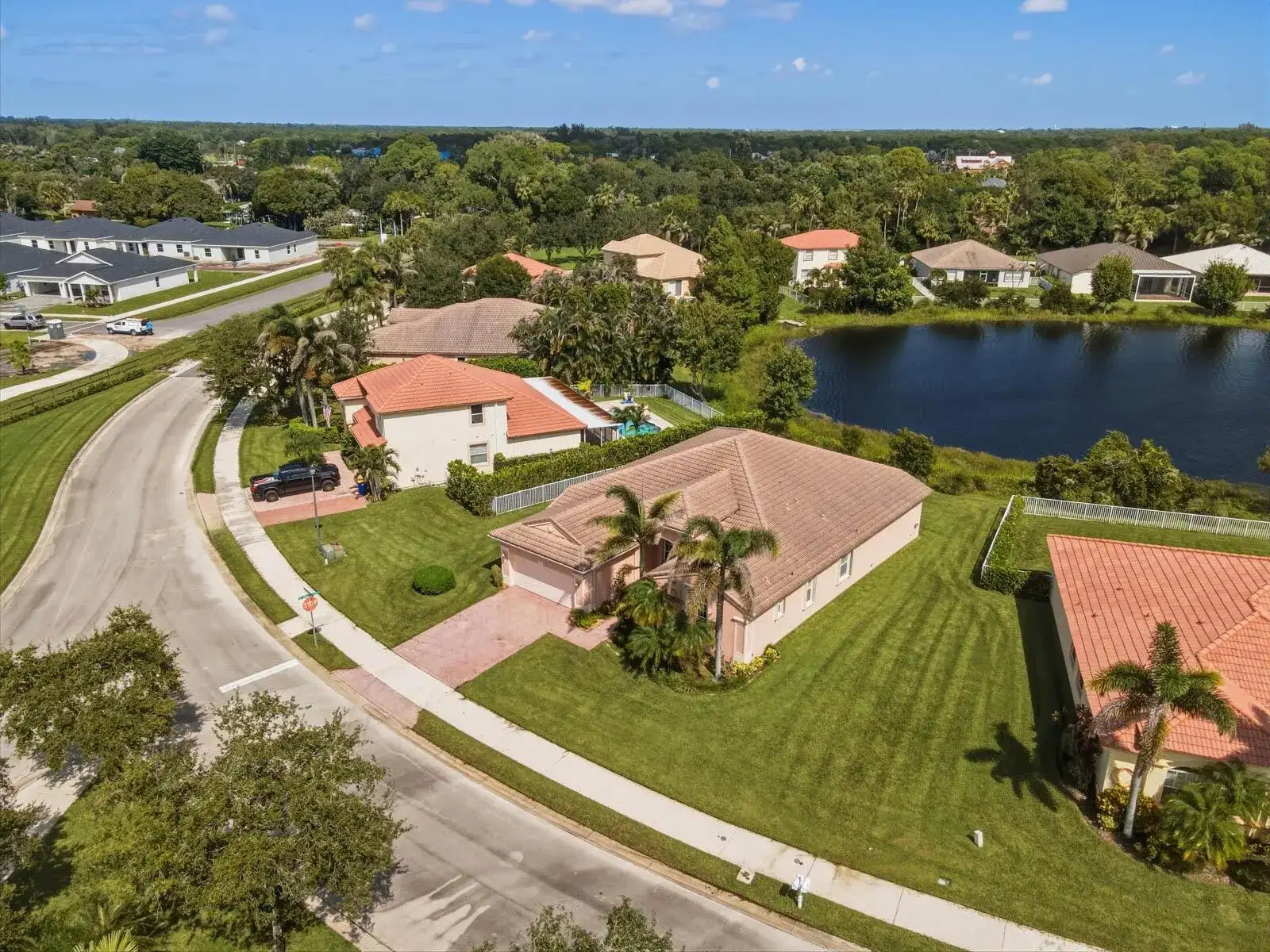 1251 SE Illusion Isle Way, Stuart FL 34997 photo 2