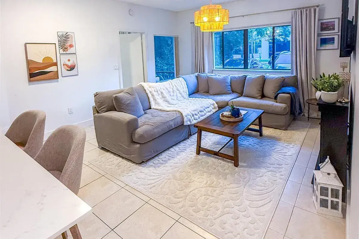 2445 SW 18TH Terrace # 504, Fort Lauderdale FL 33315