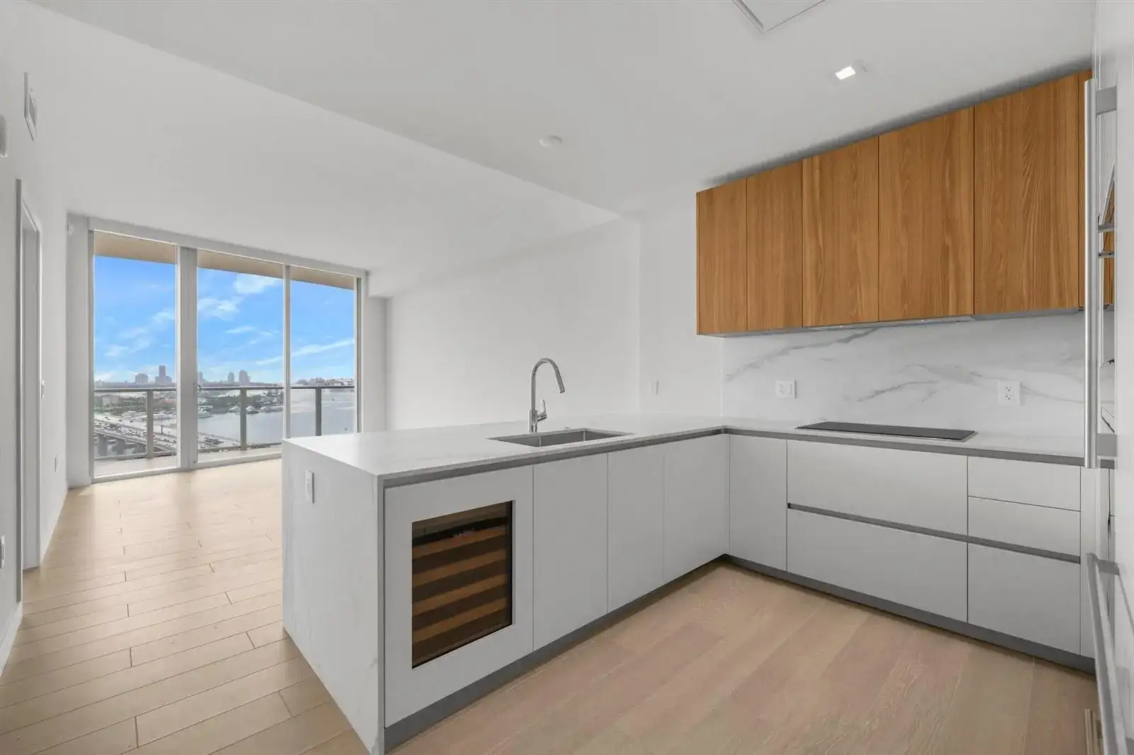 1400 Biscayne Boulevard # 3204, Miami FL 33132 photo 3
