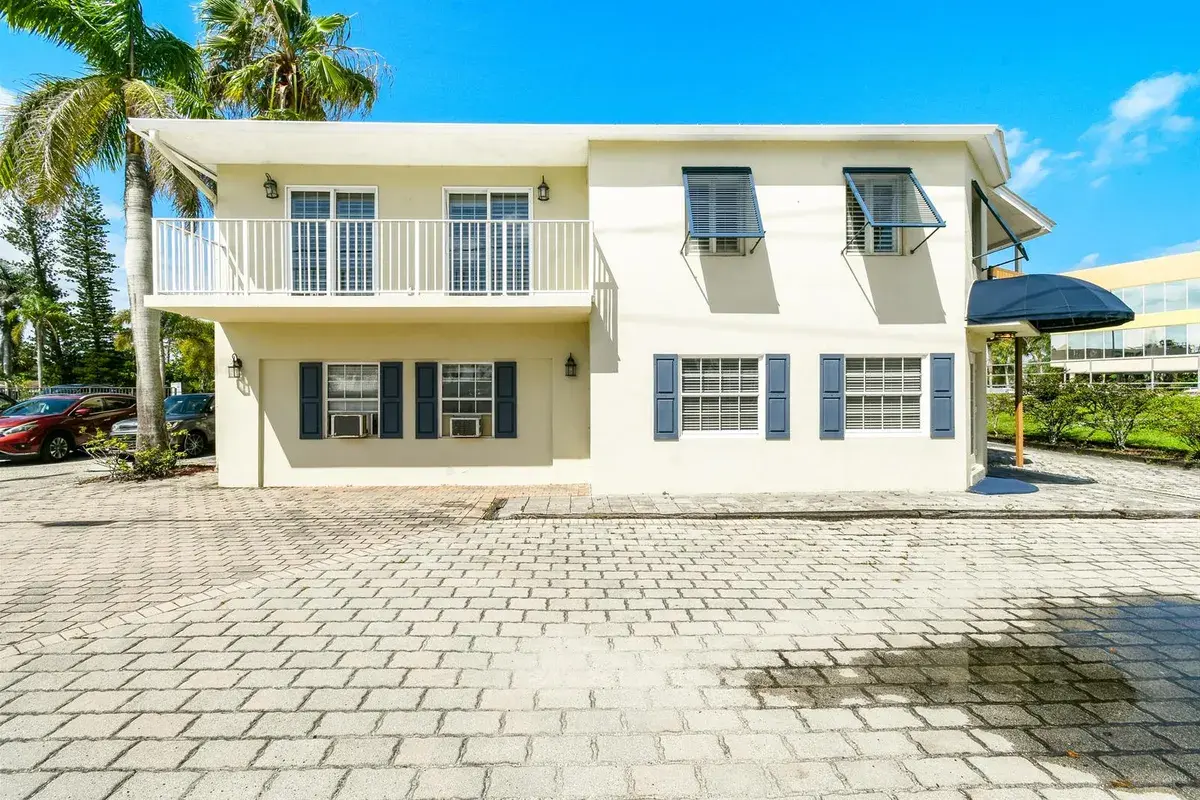 850 SW MARTIN DOWNS Boulevard, Palm City FL 34990