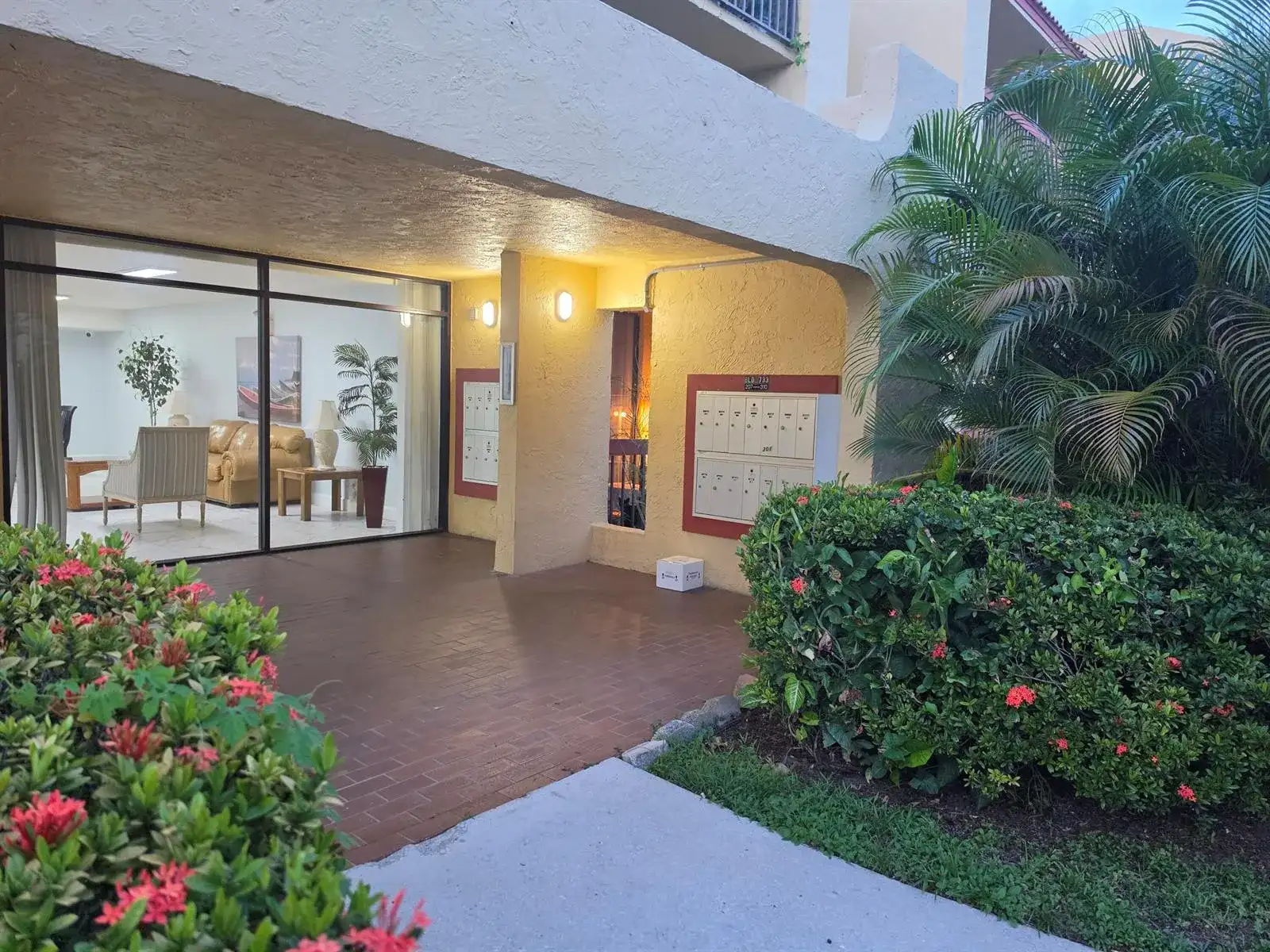 733 SE 1st Way # 102, Deerfield Beach FL 33441 photo 3