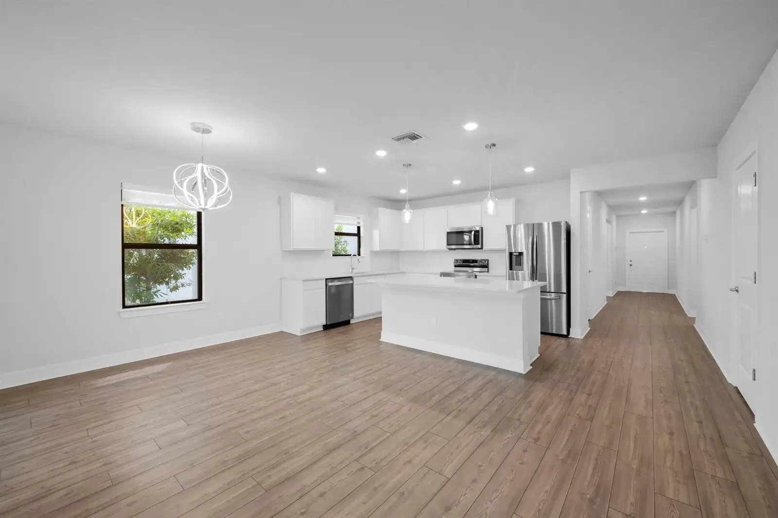 3125 BUTTONWOOD Court, Lauderdale Lakes FL 33311 photo 4