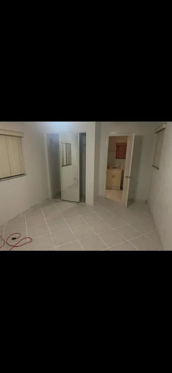 660 LONG ISLAND Avenue, Fort Lauderdale FL 33312