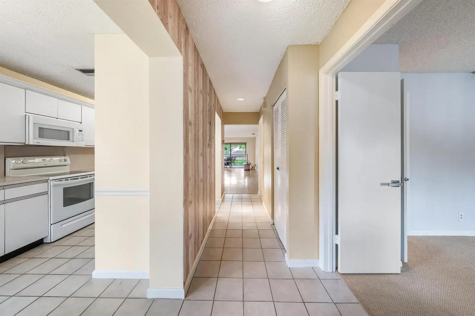 10101 Mangrove Drive # 201, Boynton Beach FL 33437 photo 3
