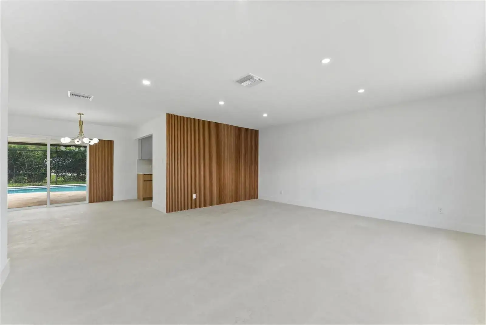 6873 S PLYMOUTH Drive S, Lake Worth FL 33462 photo 4