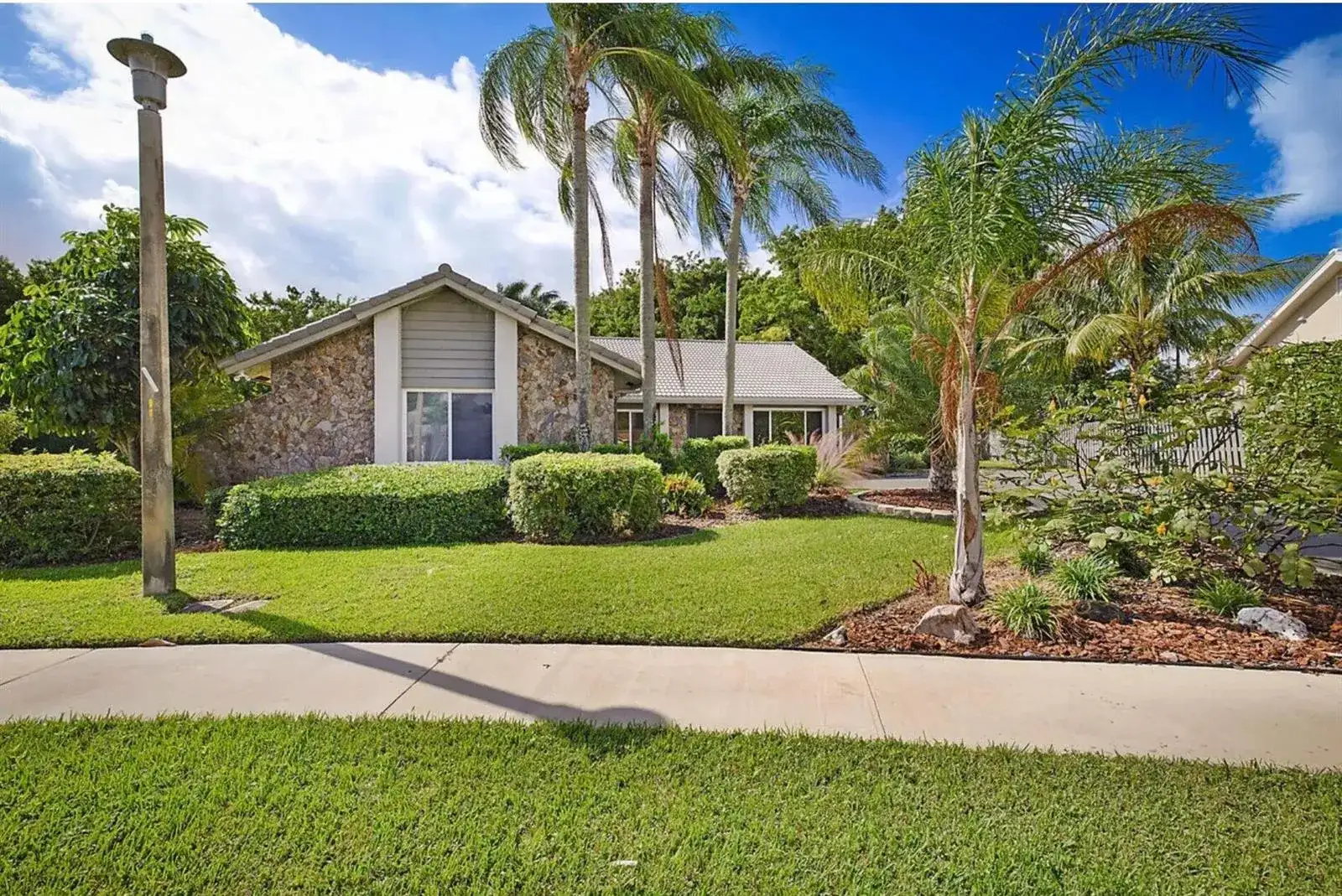 20816 SUGARLOAF Lane, Boca Raton FL 33428 photo 2