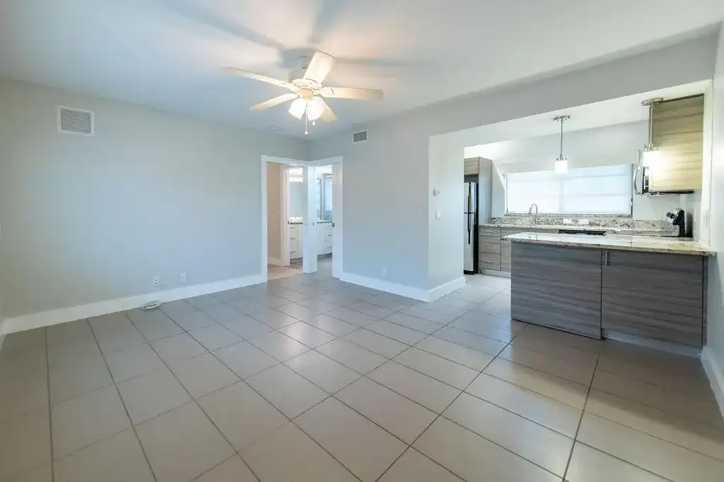 64 ISLE OF VENICE Drive APT 22, Fort Lauderdale FL 33301