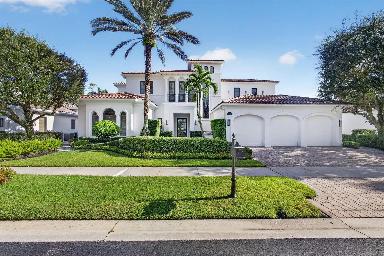 213 Via Palacio, Palm Beach Gardens FL 33418