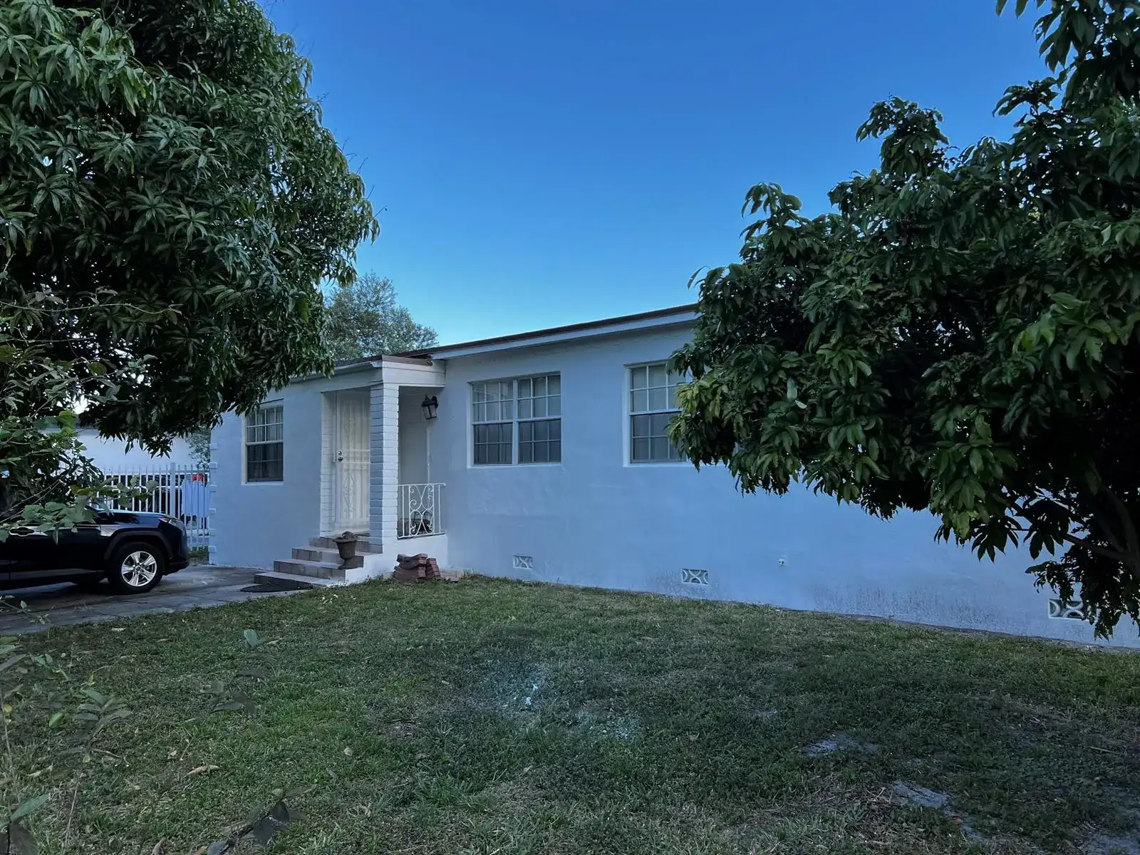 1125 NW 144th Street, Miami FL 33168 photo 2