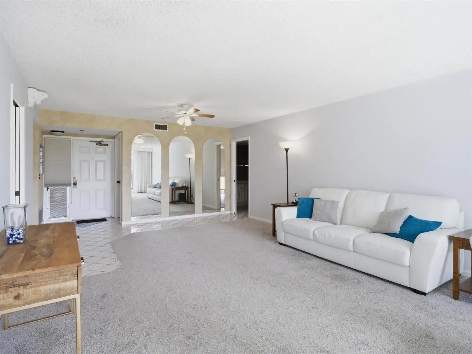 5390 WOODLAND LAKES Drive # 104, Palm Beach Gardens FL 33418 photo 3