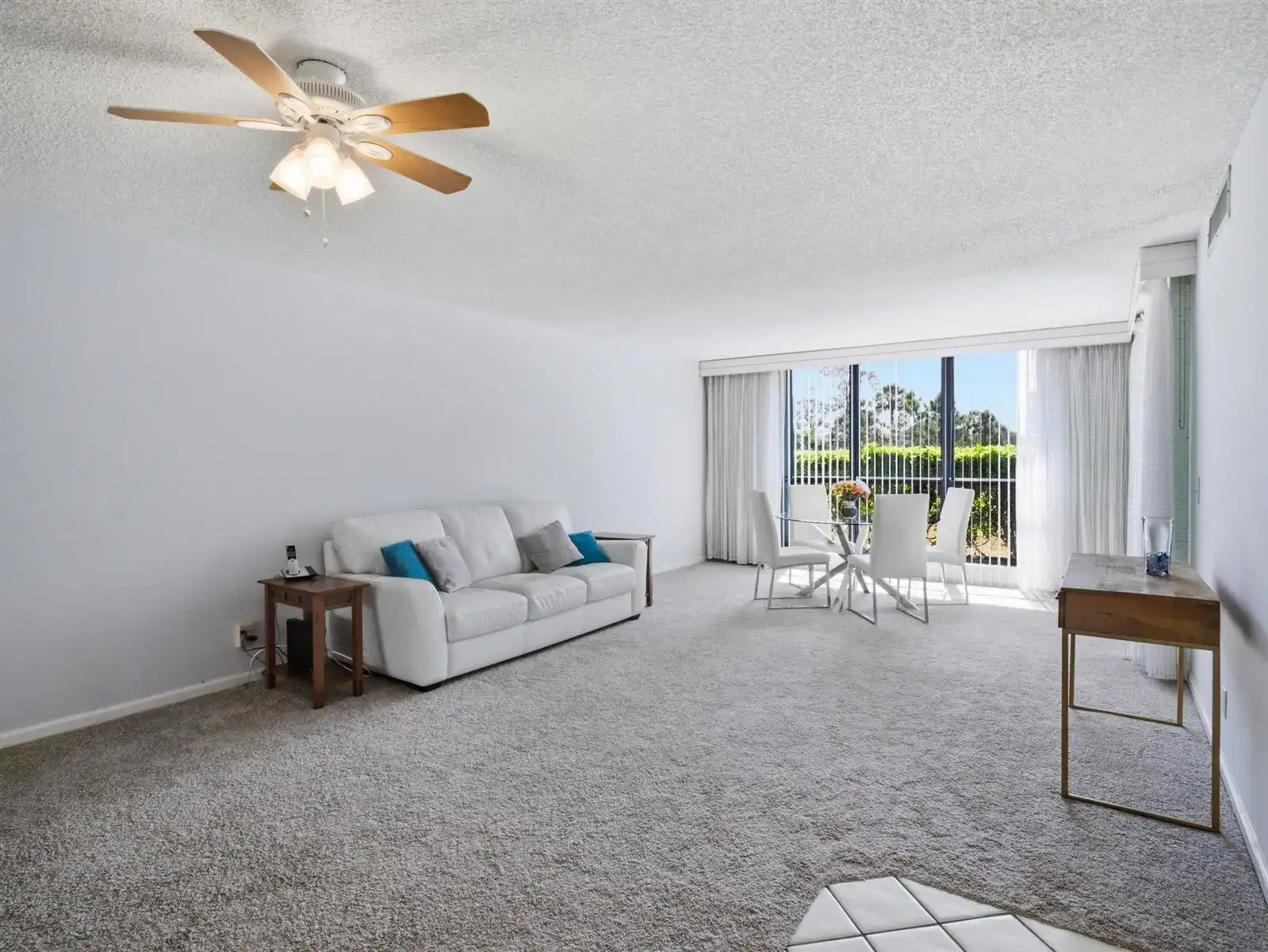5390 WOODLAND LAKES Drive # 104, Palm Beach Gardens FL 33418 photo 4