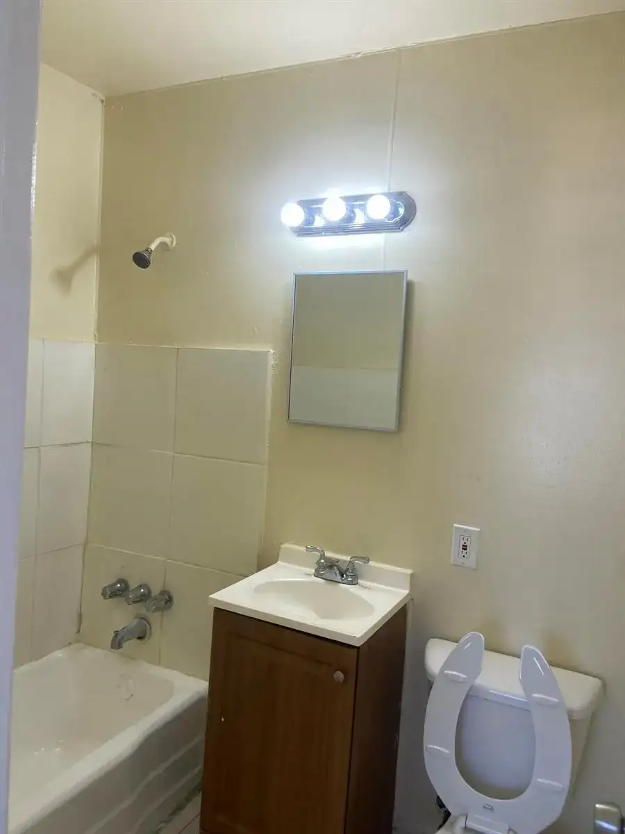 809 20th Street # 5, West Palm Beach FL 33407 photo 3