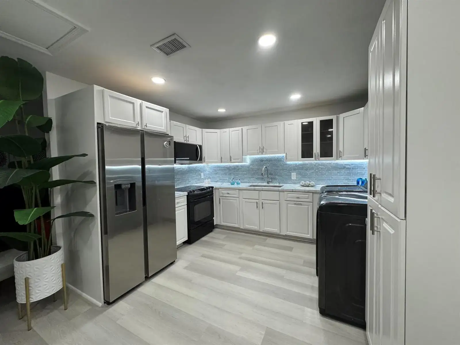 1034 MANOR Drive, Palm Springs FL 33461 photo 4