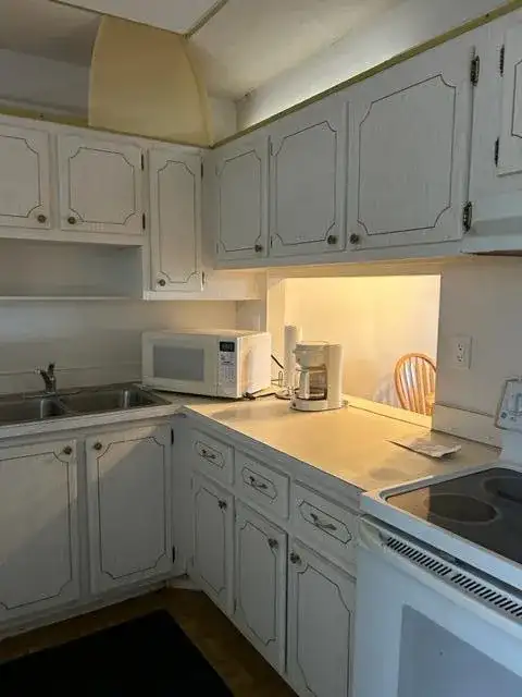 2640 GARDEN Drive S # 212, Lake Worth FL 33461 photo 4