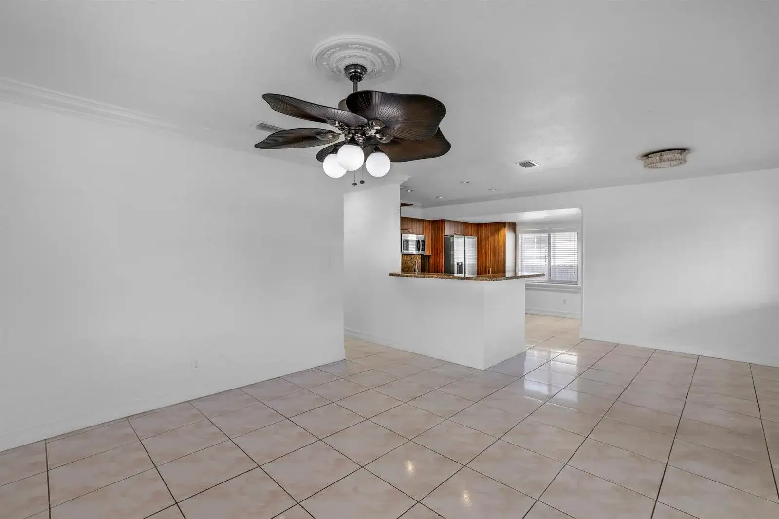 242 W 19TH Street, Hialeah FL 33010 photo 2